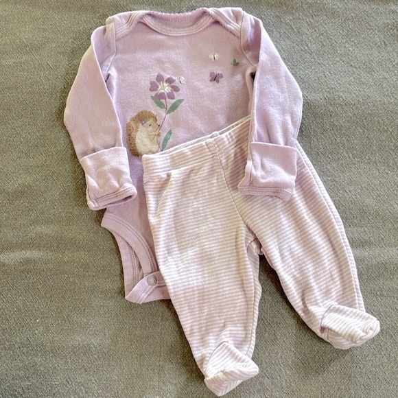 ‼️2 for $20‼️EUC!🧸BABY GIRL NEWBORN SIX PIECE BUNDLE - Picture 5 of 5